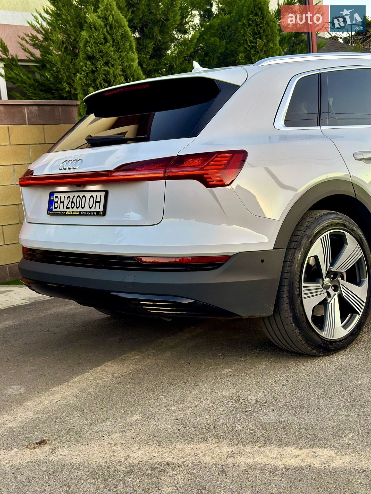 2020 Audi e-tron - мініатюра 8