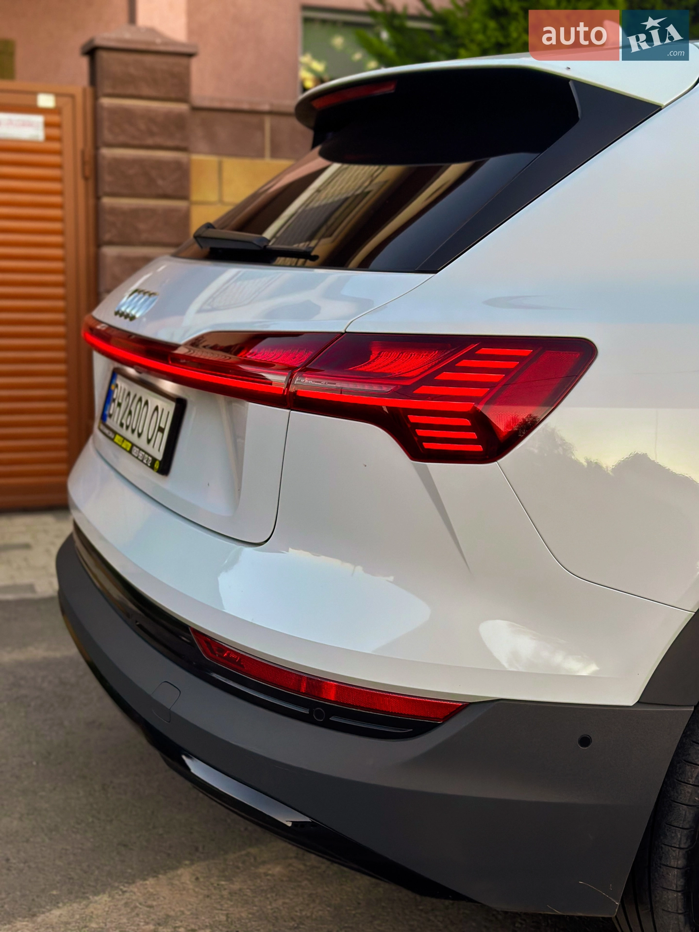 2020 Audi e-tron - мініатюра 9