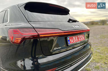 Внедорожник / Кроссовер Audi e-tron 2019 в 