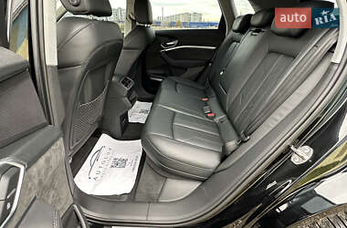 Внедорожник / Кроссовер Audi e-tron 2019 в 