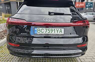 Позашляховик / Кросовер Audi e-tron 2021 в 