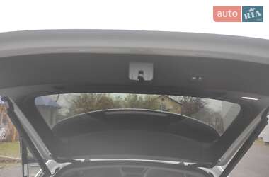 Внедорожник / Кроссовер Audi e-tron 2022 в 