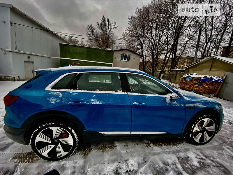 Внедорожник / Кроссовер Audi e-tron 2019 в Днепре фото 11 Внедорожник / Кроссовер Audi e-tron 2019 в Днепре