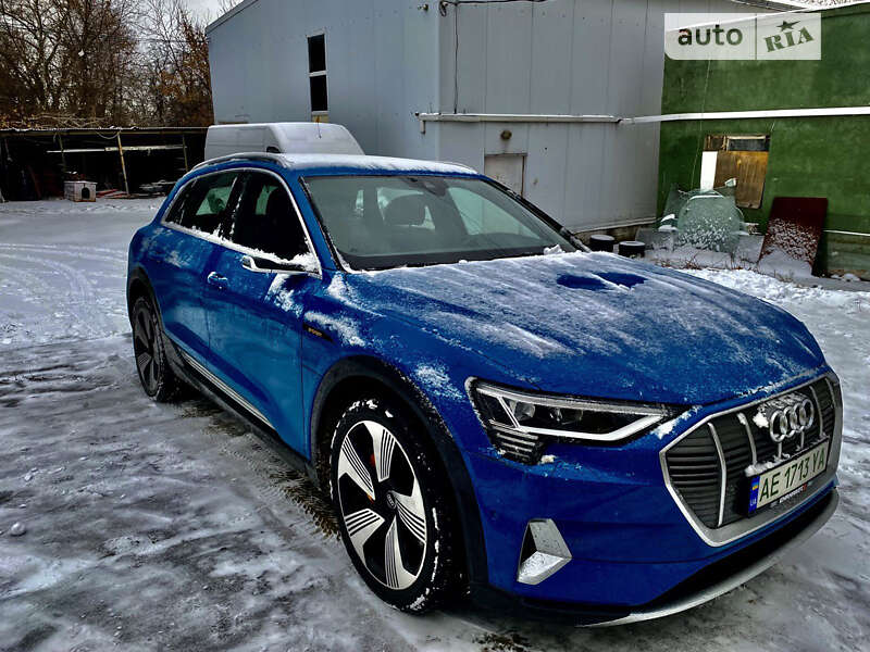Внедорожник / Кроссовер Audi e-tron 2019 в Днепре фото 15 Внедорожник / Кроссовер Audi e-tron 2019 в Днепре