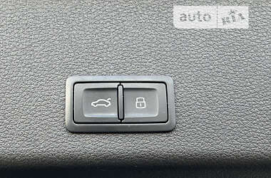 Внедорожник / Кроссовер Audi e-tron 2020 в 
