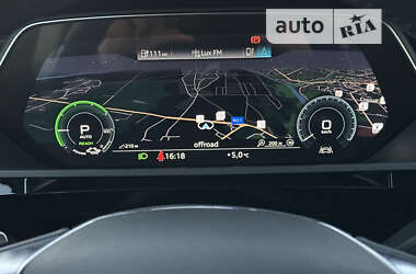 Внедорожник / Кроссовер Audi e-tron 2020 в 