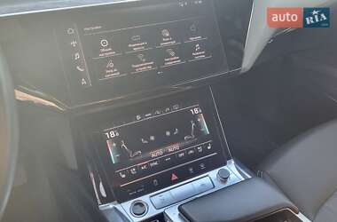 Внедорожник / Кроссовер Audi e-tron 2021 в 