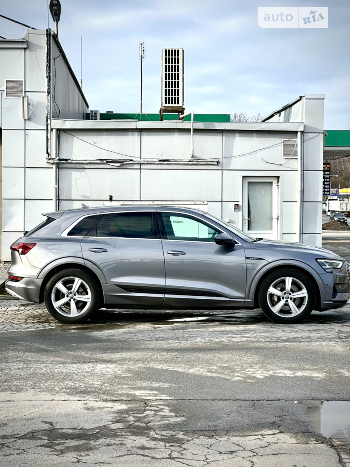 2019 Audi e-tron - мініатюра 5