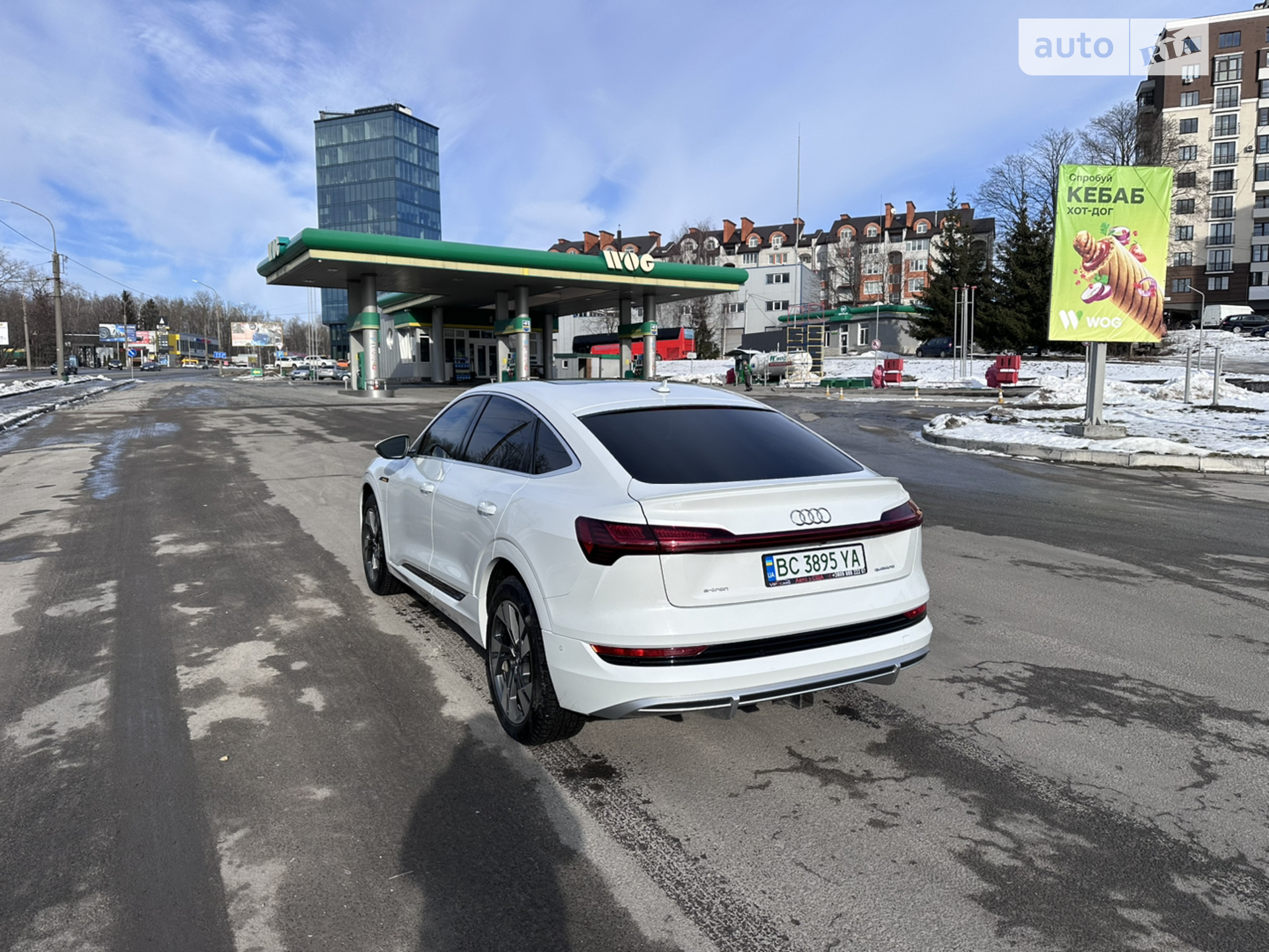 2020 Audi e-tron - мініатюра 3