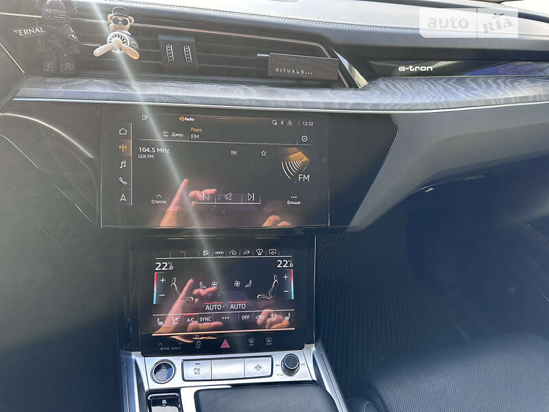 Внедорожник / Кроссовер Audi e-tron 2020 в Львове