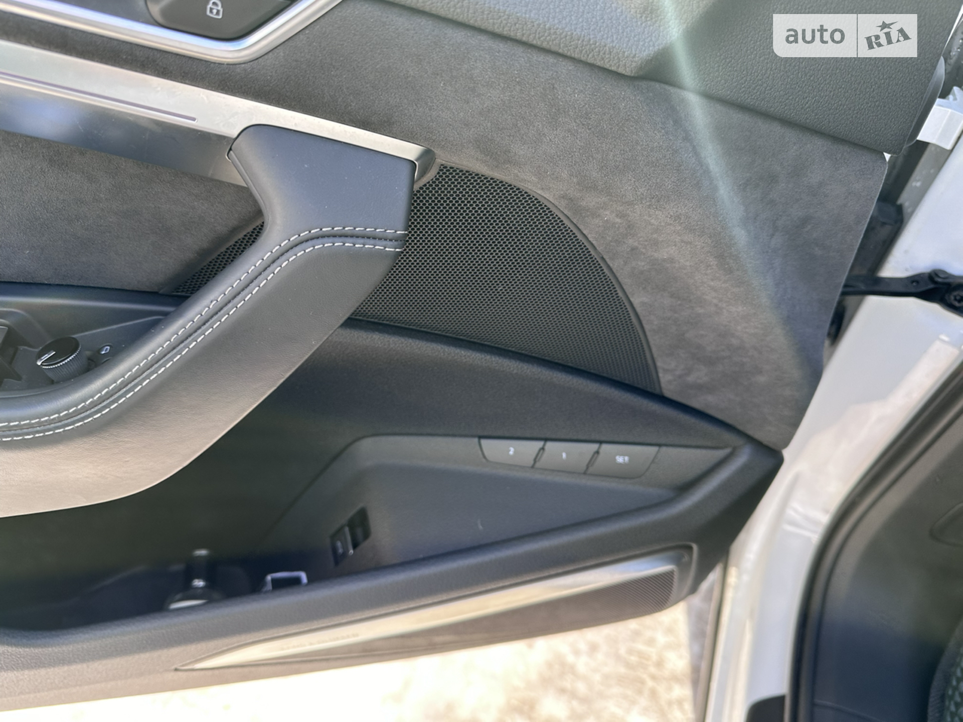 2020 Audi e-tron - мініатюра 23