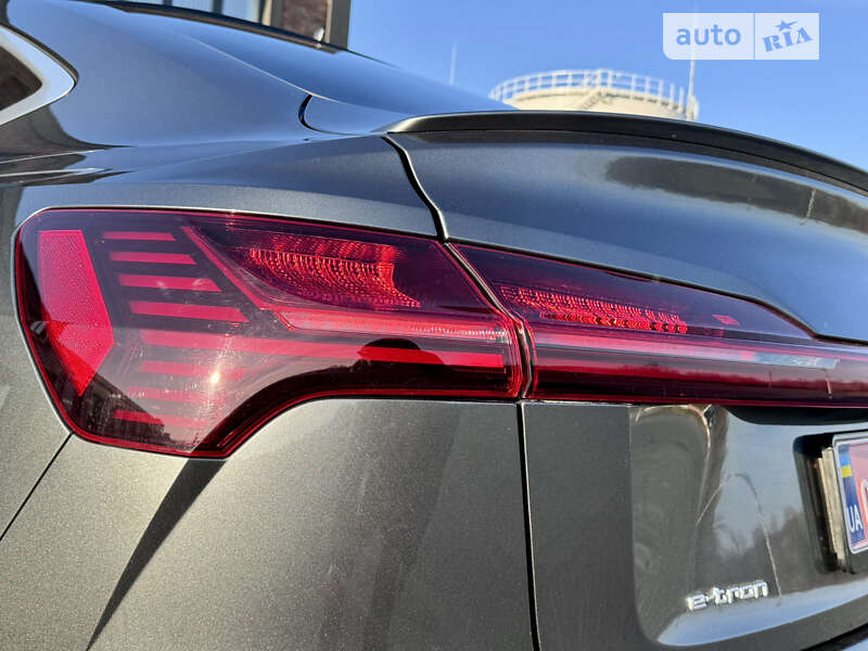 Внедорожник / Кроссовер Audi e-tron 2020 в Черновцах