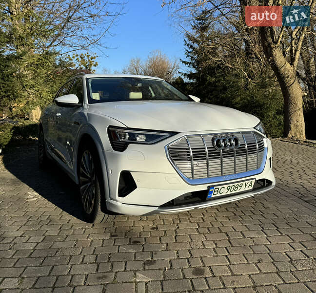 Позашляховик / Кросовер Audi e-tron 2019 в Львові