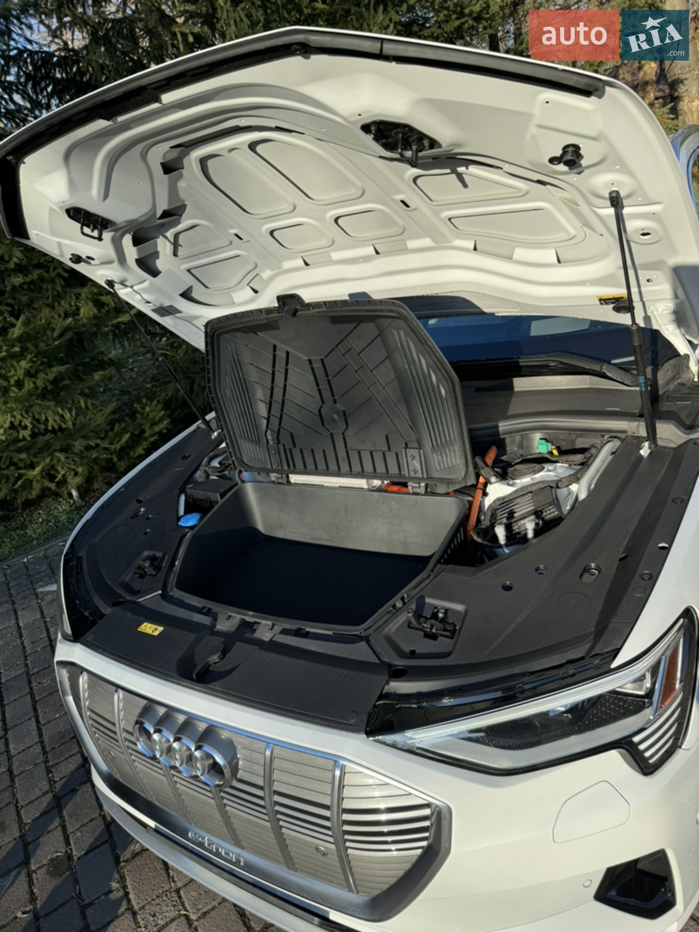 2019 Audi e-tron - мініатюра 13