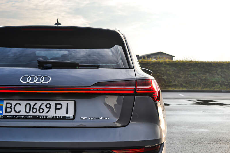 Позашляховик / Кросовер Audi e-tron 2019 в Львові