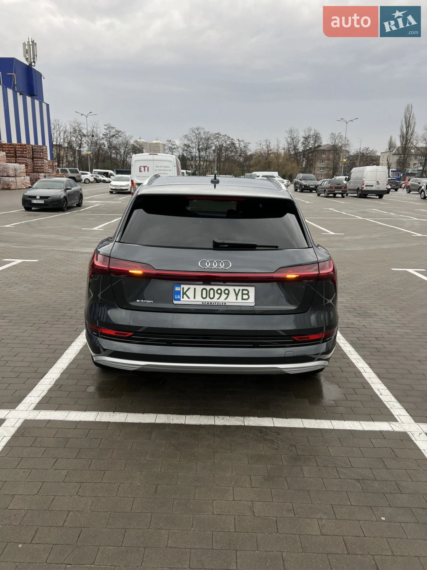 2019 Audi e-tron - мініатюра 3