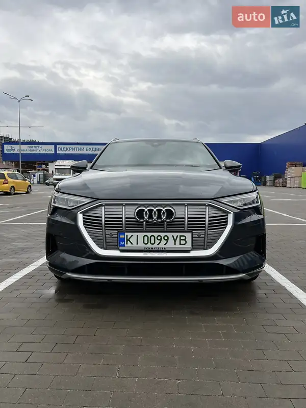 Audi e-tron