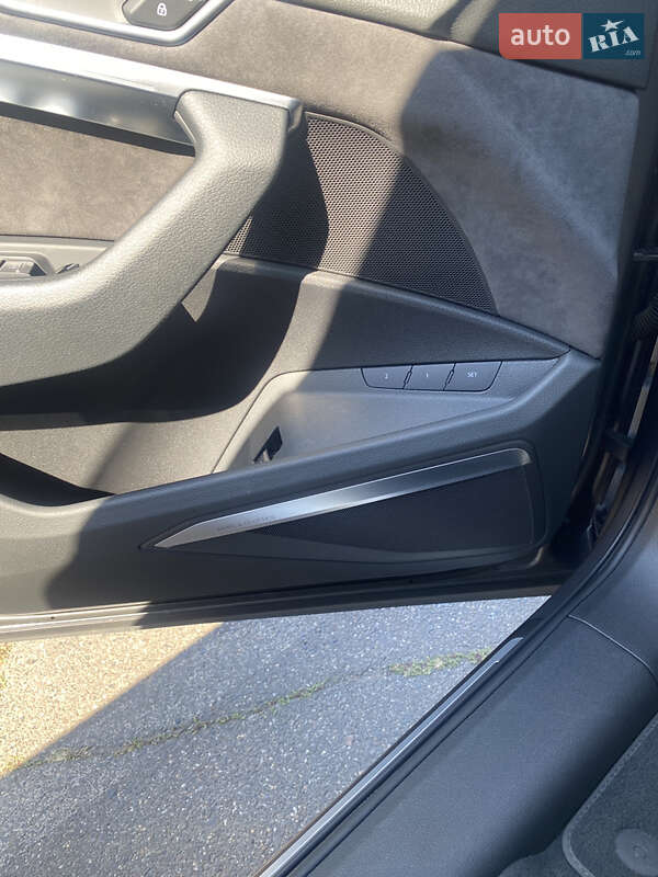 Внедорожник / Кроссовер Audi e-tron 2019 в Кривом Роге фото 4 Внедорожник / Кроссовер Audi e-tron 2019 в Кривом Роге