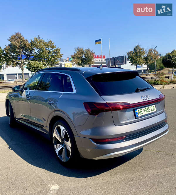 Внедорожник / Кроссовер Audi e-tron 2019 в Кривом Роге фото 9 Внедорожник / Кроссовер Audi e-tron 2019 в Кривом Роге