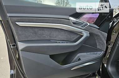 Позашляховик / Кросовер Audi e-tron 2020 в Калуші