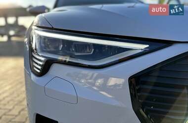 Внедорожник / Кроссовер Audi e-tron 2020 в 
