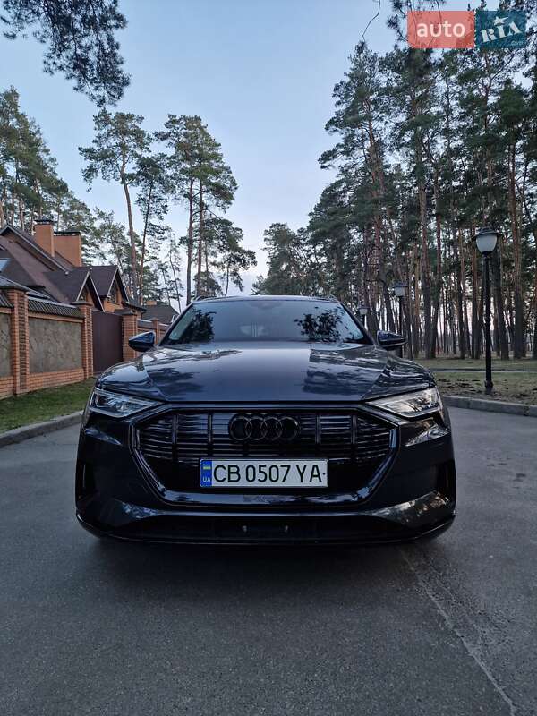 Внедорожник / Кроссовер Audi e-tron 2019 в Чернигове фото 2 Внедорожник / Кроссовер Audi e-tron 2019 в Чернигове