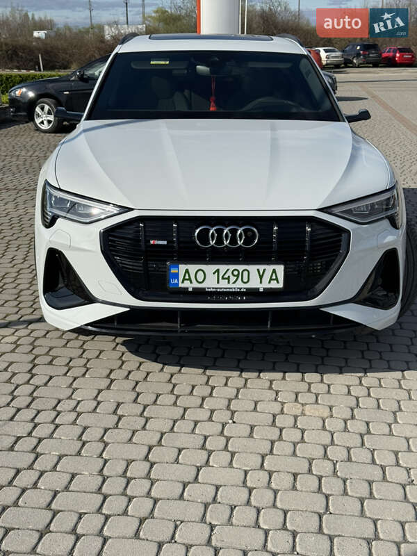 Внедорожник / Кроссовер Audi e-tron 2020 в Ужгороде
