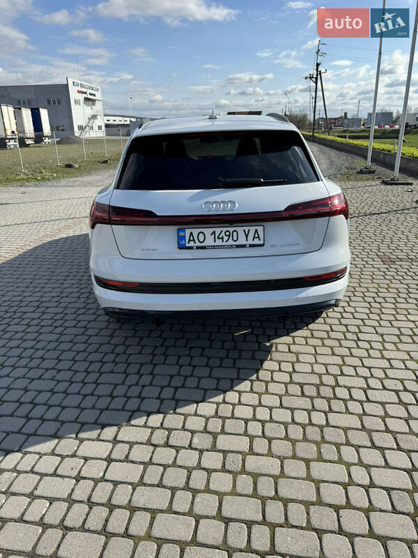 Внедорожник / Кроссовер Audi e-tron 2020 в Ужгороде