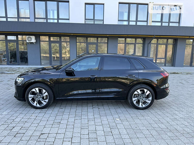 Внедорожник / Кроссовер Audi e-tron 2019 в Львове
