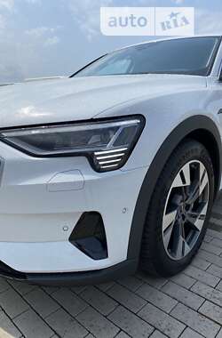 Внедорожник / Кроссовер Audi e-tron 2021 в Ужгороде