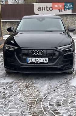 Позашляховик / Кросовер Audi e-tron 2019 в Косові