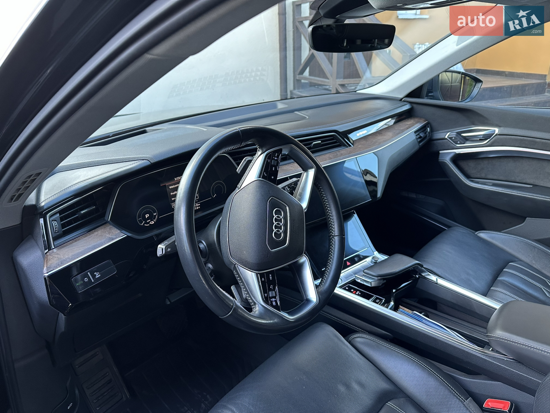 2019 Audi e-tron - мініатюра 24