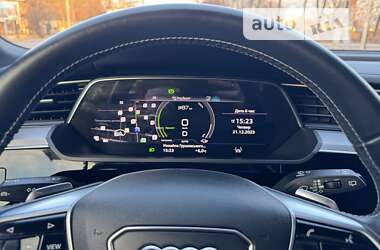 Позашляховик / Кросовер Audi e-tron 2021 в Житомирі