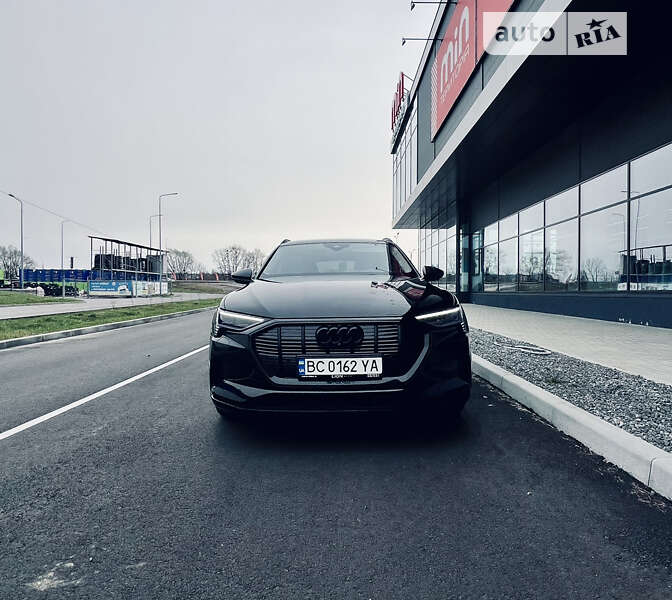 Позашляховик / Кросовер Audi e-tron 2021 в Львові