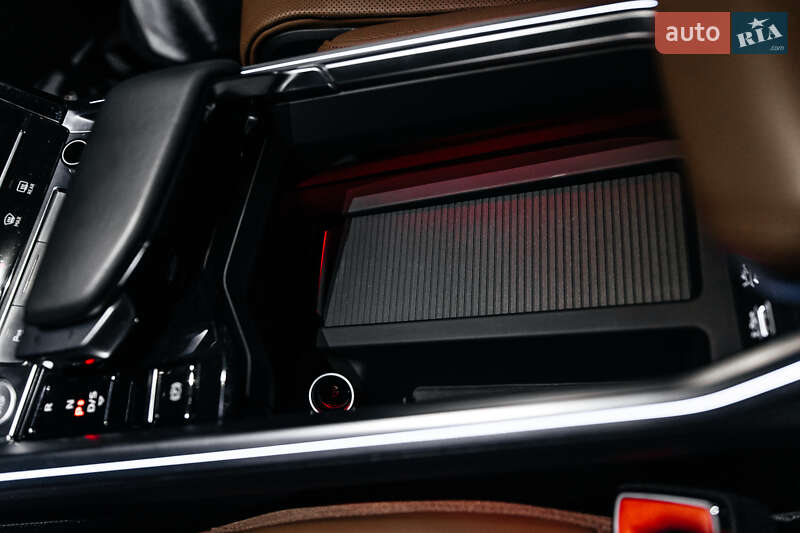 Внедорожник / Кроссовер Audi e-tron 2019 в Киеве фото 43 Внедорожник / Кроссовер Audi e-tron 2019 в Киеве