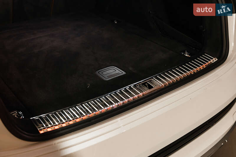 Внедорожник / Кроссовер Audi e-tron 2019 в Киеве фото 49 Внедорожник / Кроссовер Audi e-tron 2019 в Киеве