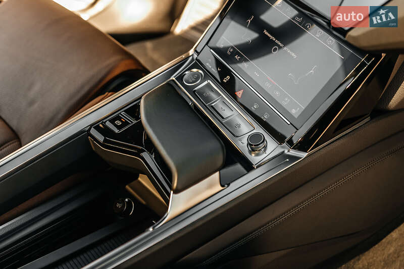 Внедорожник / Кроссовер Audi e-tron 2019 в Киеве фото 85 Внедорожник / Кроссовер Audi e-tron 2019 в Киеве
