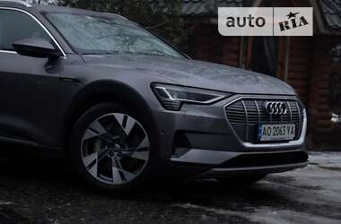 Позашляховик / Кросовер Audi e-tron 2020 в Великому Березному
