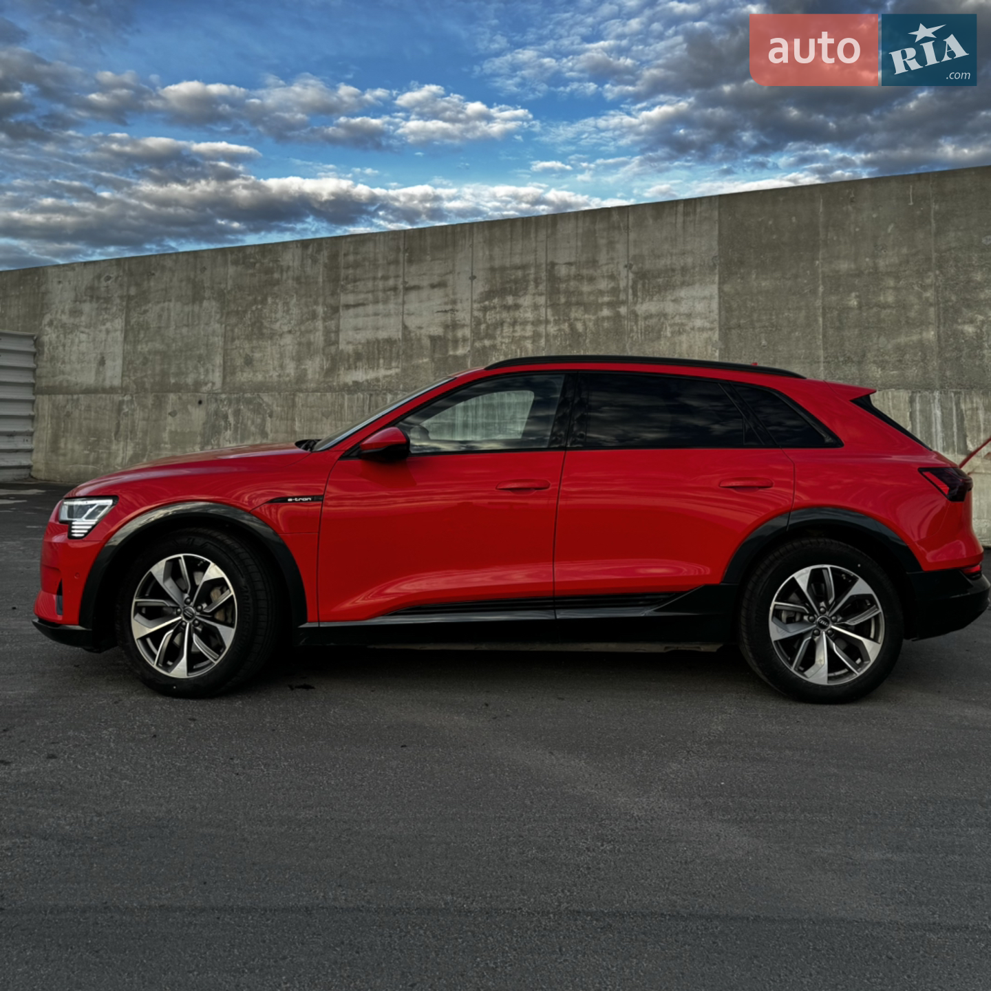 2019 Audi e-tron - мініатюра 3