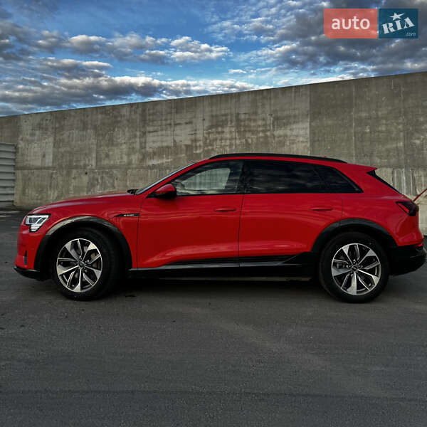 Позашляховик / Кросовер Audi e-tron 2019 в Львові