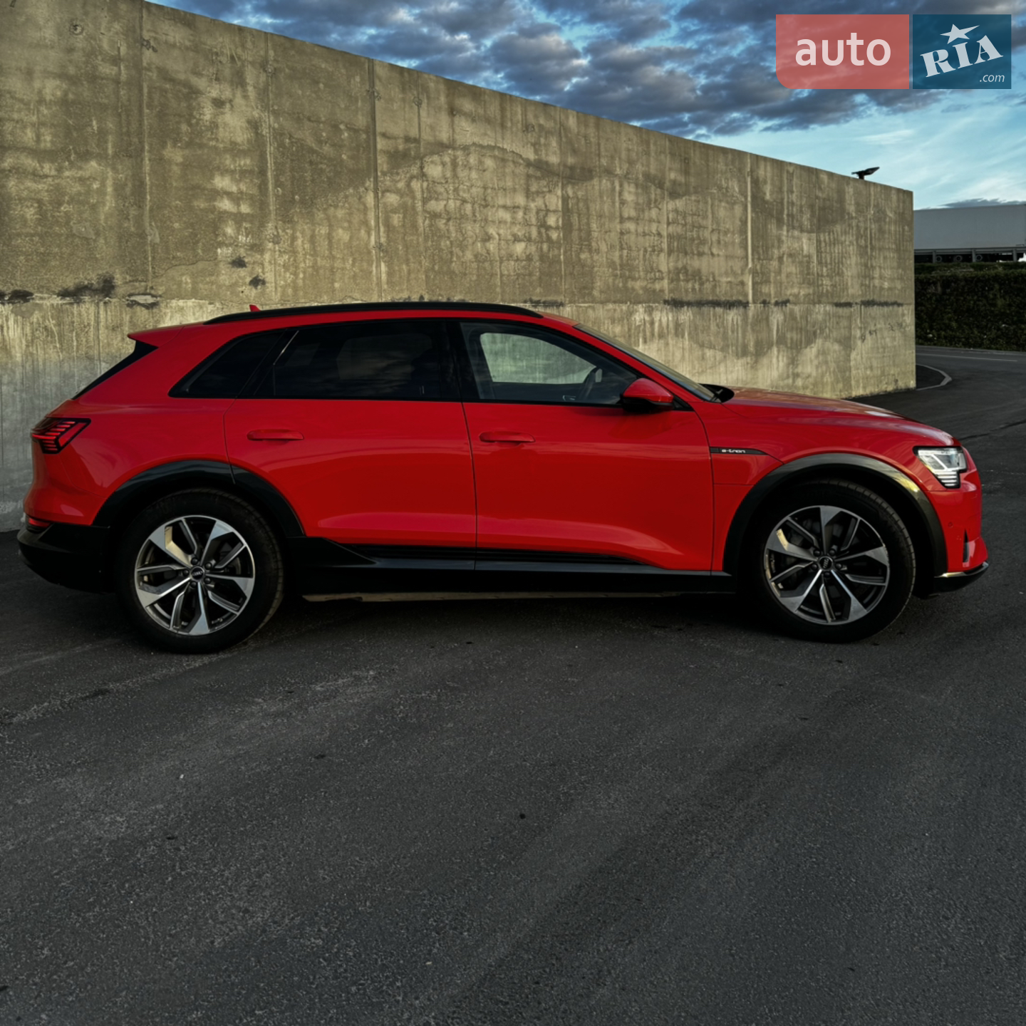 2019 Audi e-tron - мініатюра 12