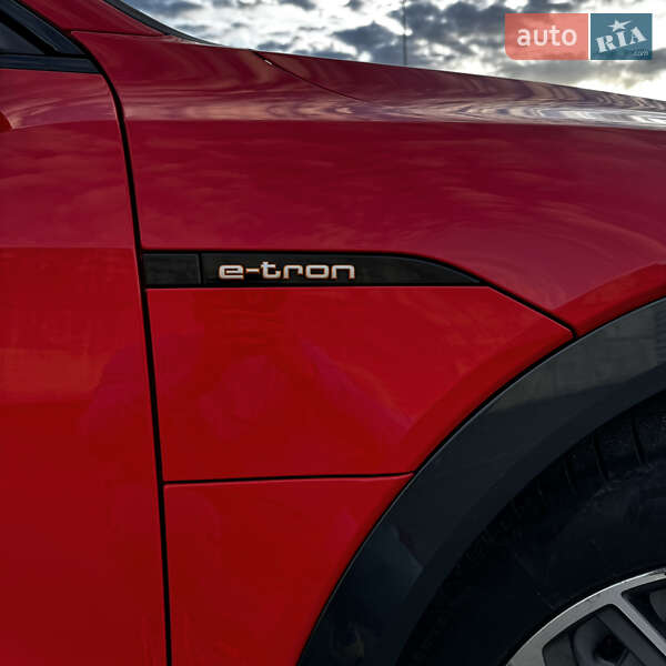 Позашляховик / Кросовер Audi e-tron 2019 в Львові