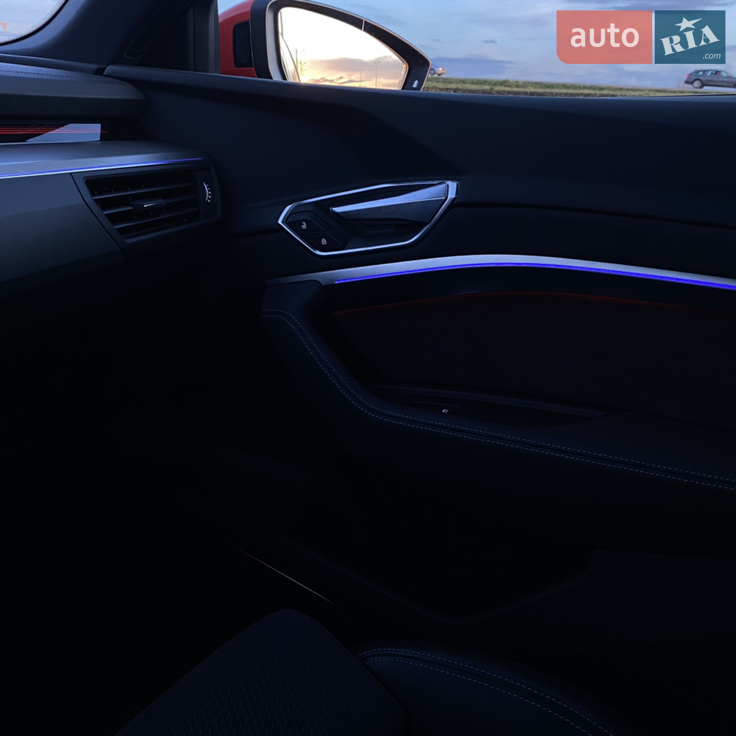 2019 Audi e-tron - мініатюра 39