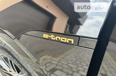 Позашляховик / Кросовер Audi e-tron 2021 в Старокостянтинові