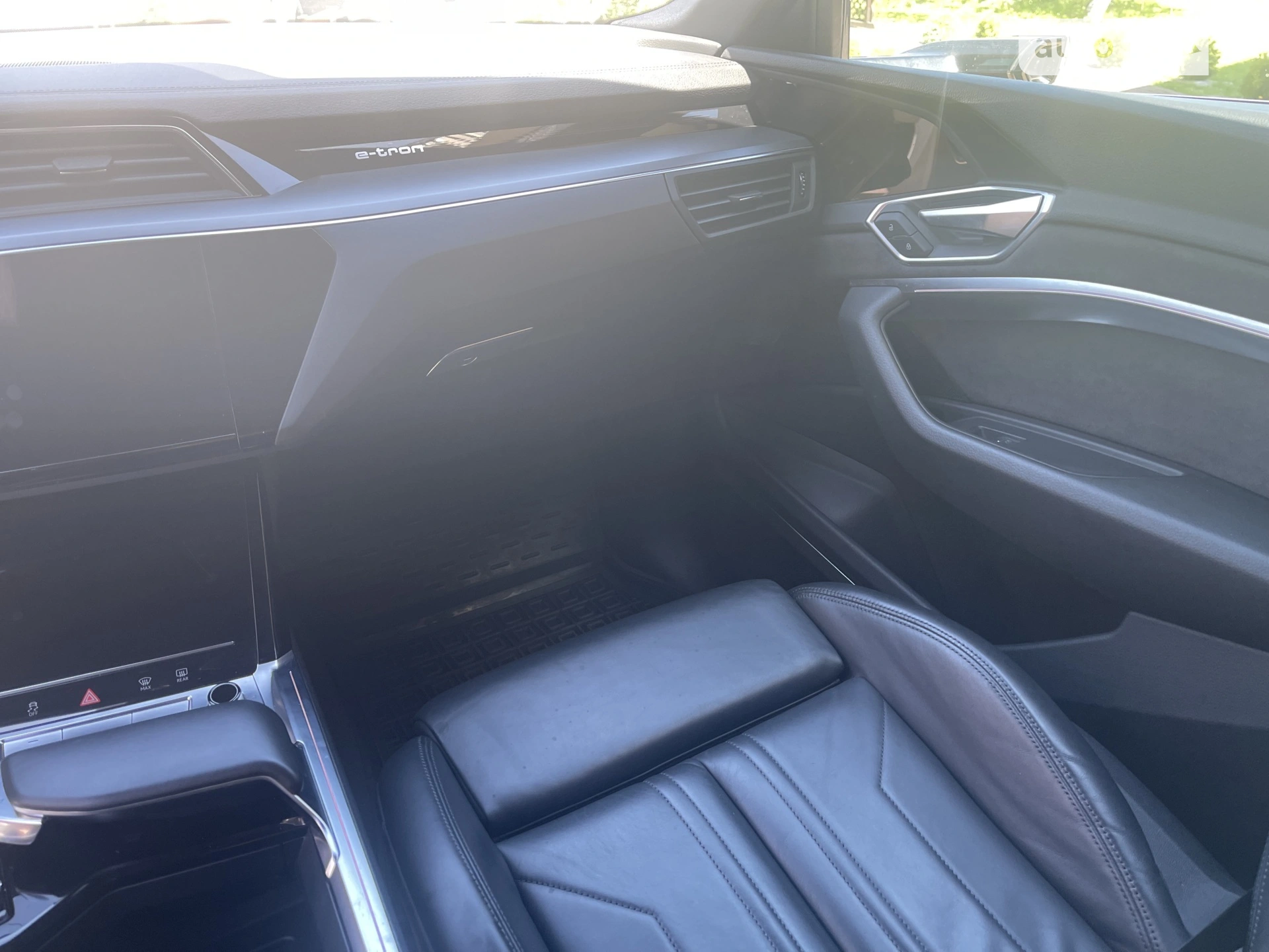 2019 Audi e-tron - мініатюра 8