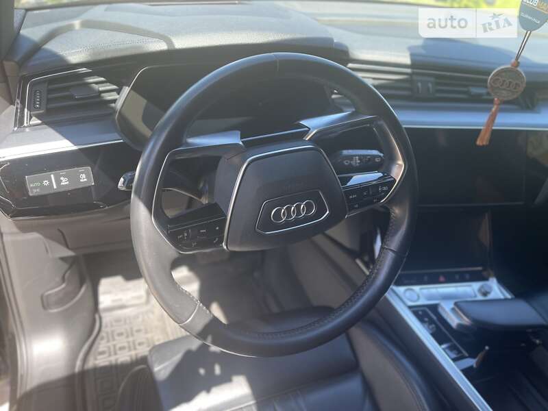 Позашляховик / Кросовер Audi e-tron 2019 в Житомирі