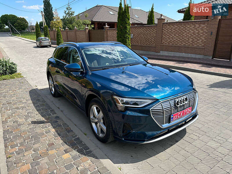 Внедорожник / Кроссовер Audi e-tron 2019 в Горохове фото 11 Внедорожник / Кроссовер Audi e-tron 2019 в Горохове
