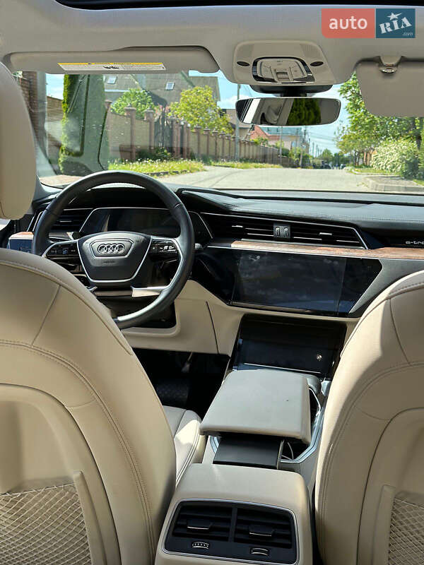 Внедорожник / Кроссовер Audi e-tron 2019 в Горохове фото 22 Внедорожник / Кроссовер Audi e-tron 2019 в Горохове