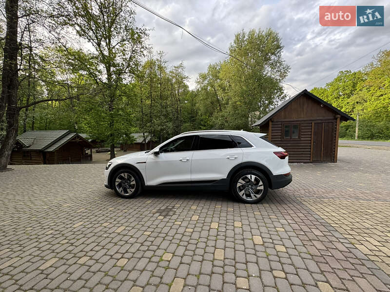 Позашляховик / Кросовер Audi e-tron 2019 в Івано-Франківську