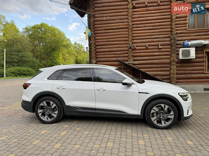 Позашляховик / Кросовер Audi e-tron 2019 в Івано-Франківську